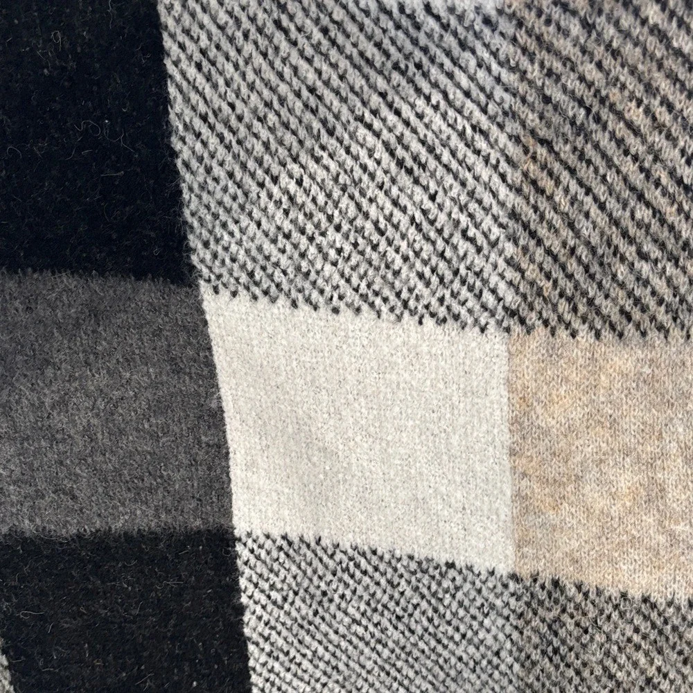 Buckle Black and neutral colored Plaid Poncho - Picture 3 of 5